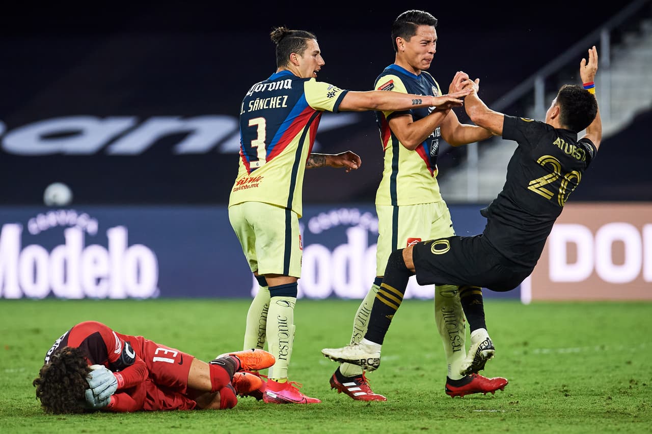 Cáceres (11’) abrió el marcador muy temprano en el partido. Iniciando la segunda mitad, Carlos Vela (46’, 47’) empató y dio vuelta al marcador. Blessing (90+5’) marcó el tercero para los de Bradley que se medirán a los Tigres de la UANL en la Final del certamen.