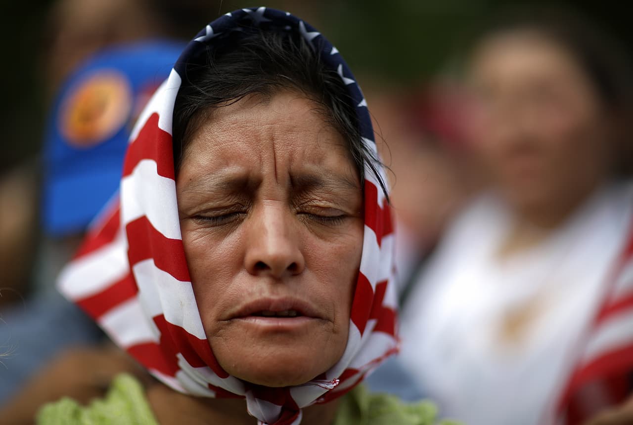 Soy residente legal, ¿cómo puedo traer a mi madre a EEUU? Respondemos tus preguntas de inmigración