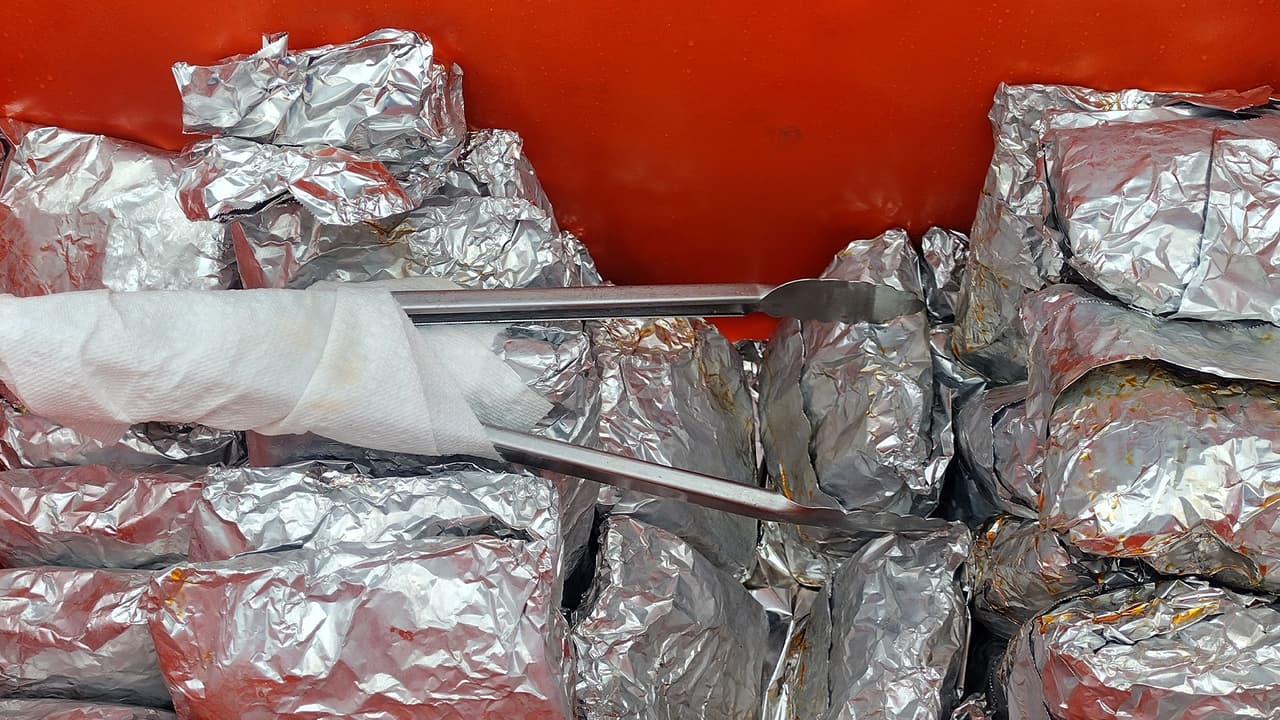 Fue tal la demanda de tamales que incluso contrataron a una persona para que los ayudara.