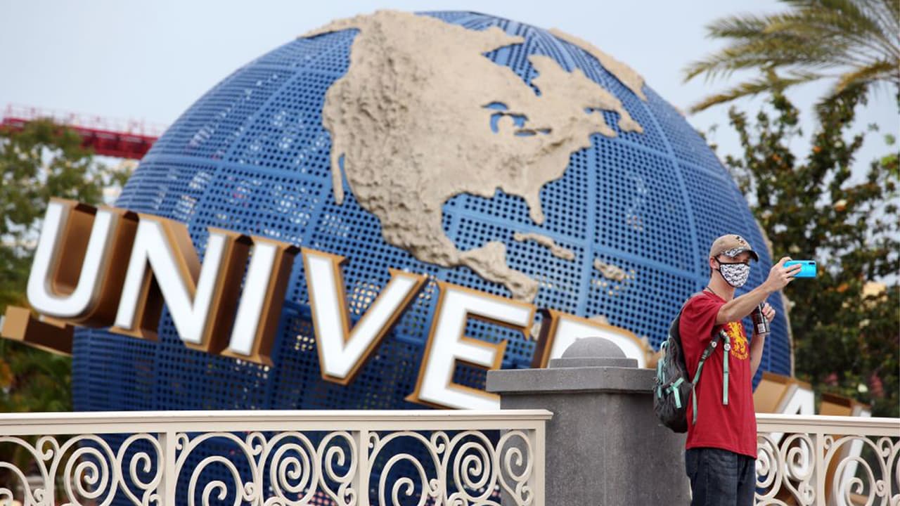 Autoridades de Florida: No hay indicios de brotes de coronavirus en parques temáticos de Orlando