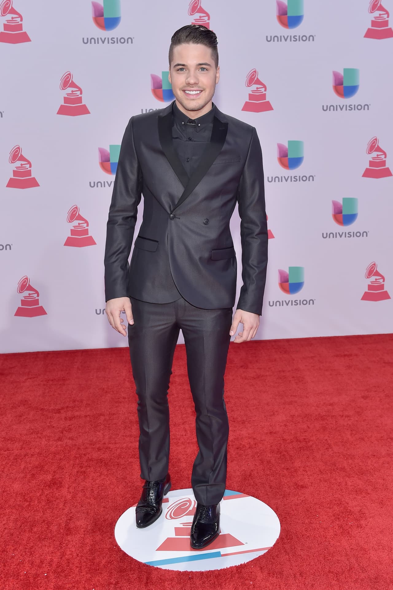 ¿Qué tal el look de nuestro William Valdés?