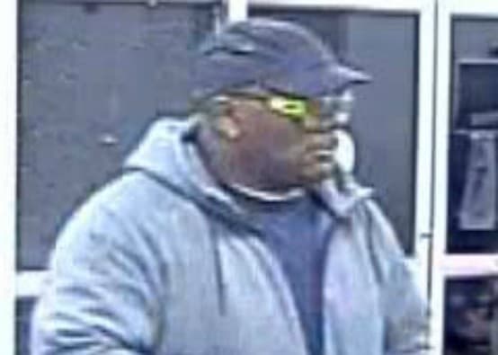 Buscan a sospechoso de robar en más de 30 ocasiones tiendas Walmart 
