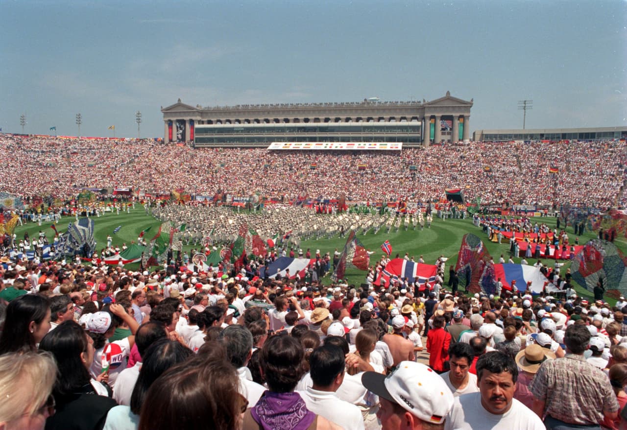 El Soldier Field ha sido sede de los Juegos Panamericanos de 1959, recibió el partido inaugural de la Copa del Mundo del fútbol en 1994, y fue sede de la final de la Copa Oro del 2007 y 2013 y el récord de asistencia para un evento deportivo en este estadio se dio en 1927 cuando Notre Dame recibió a USC ante 123,000 espectadores.