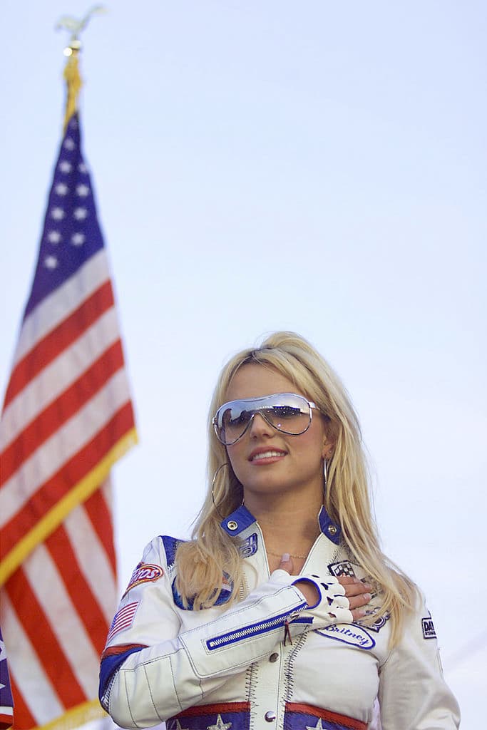 Carr y la periodista Jenny Eliscu aparecen en el tráiler y se dice que trabajaron en conjunto para “profundizar en la enredada historia de la tutela que ha estado vigente durante más de 13 años”.