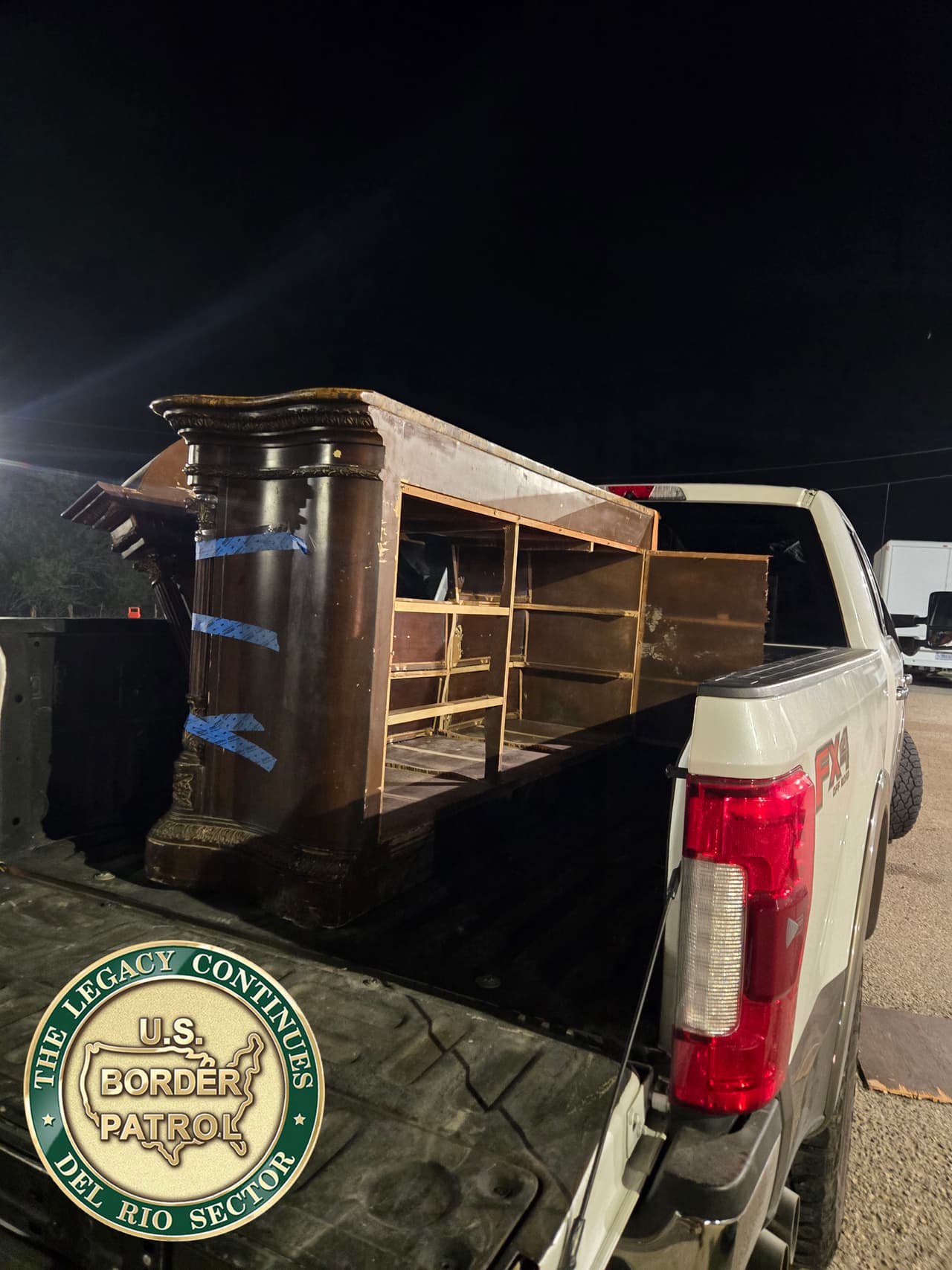 El hallazgo corrió a cargo de agentes de Carrizo Springs, informó en su cuenta de X la 
<b>Patrulla Fronteriza del Sector del Río</b>.