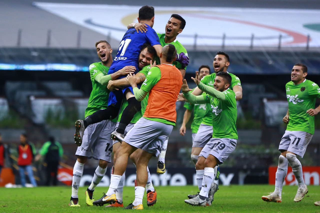 El partido se fue a los penaltis y con marcador de 9-8 el humilde equipo del Ascenso MX eliminó a las Águilas en una tanda de penaltis digna de película de Alfred Hitchcock.