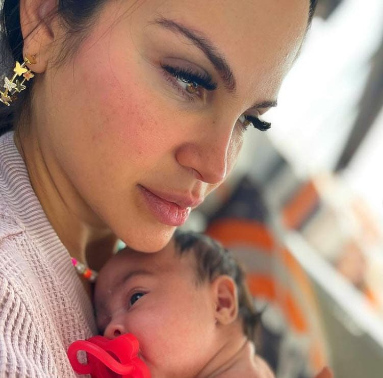 El productor musical dijo que Natti se encuentra 
<b>muy impresionada </b>por el accidente.
<br>