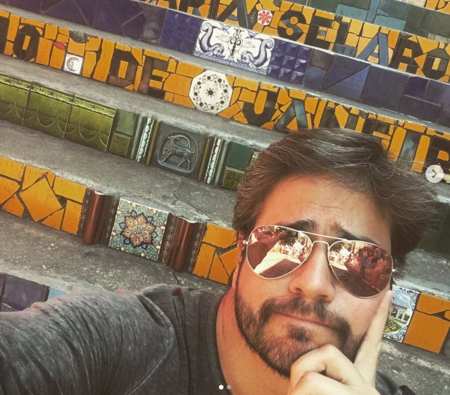 Por supuesto, recibió un llamado de atención por parte de uno de los miembros de la producción. Eso sí, se mostraron comprensivos con él y le hicieron saber que, para la próxima, pidiera la mañana libre para hacer ese tipo de encargos y no generar estrés en las grabaciones. 
<br>