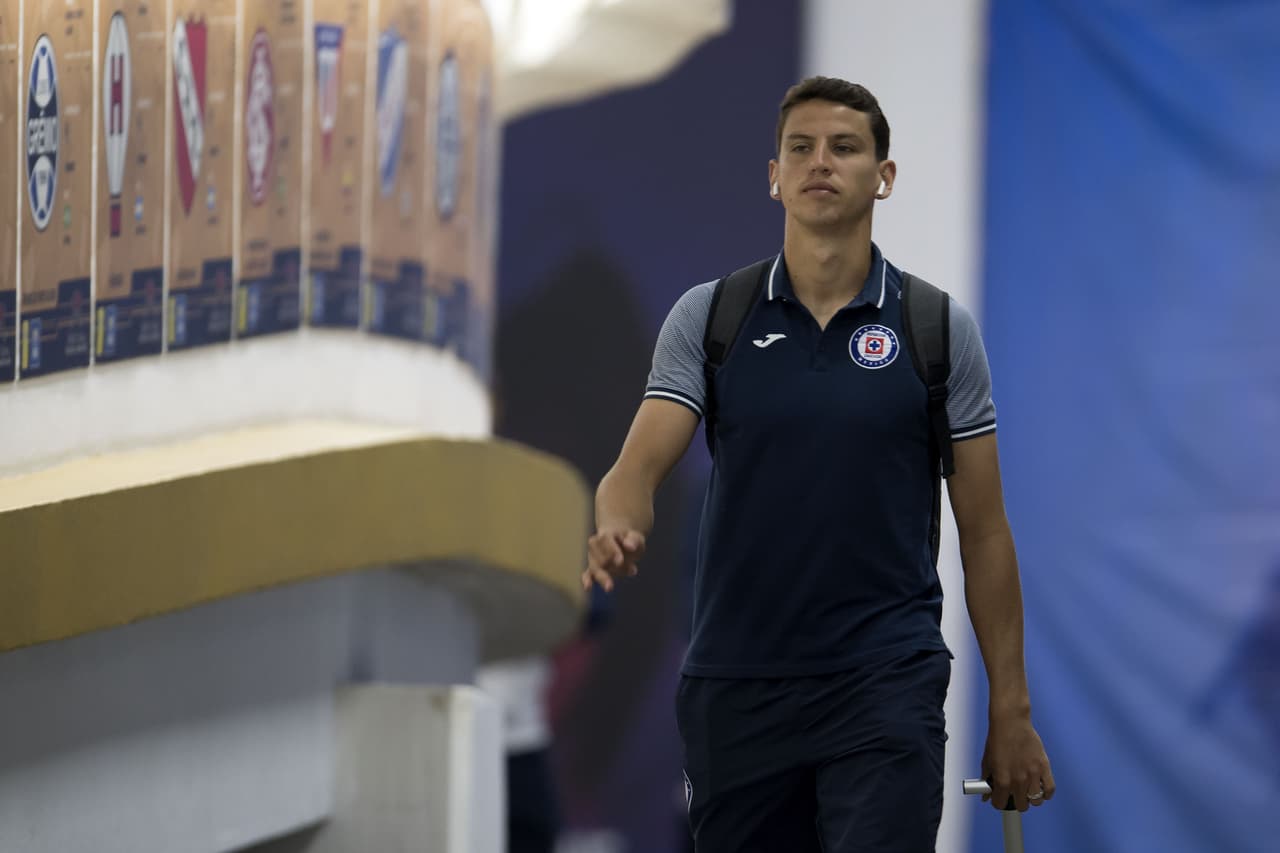 Igor Lichnovsky se irá de Cruz Azul para jugar en Arabia