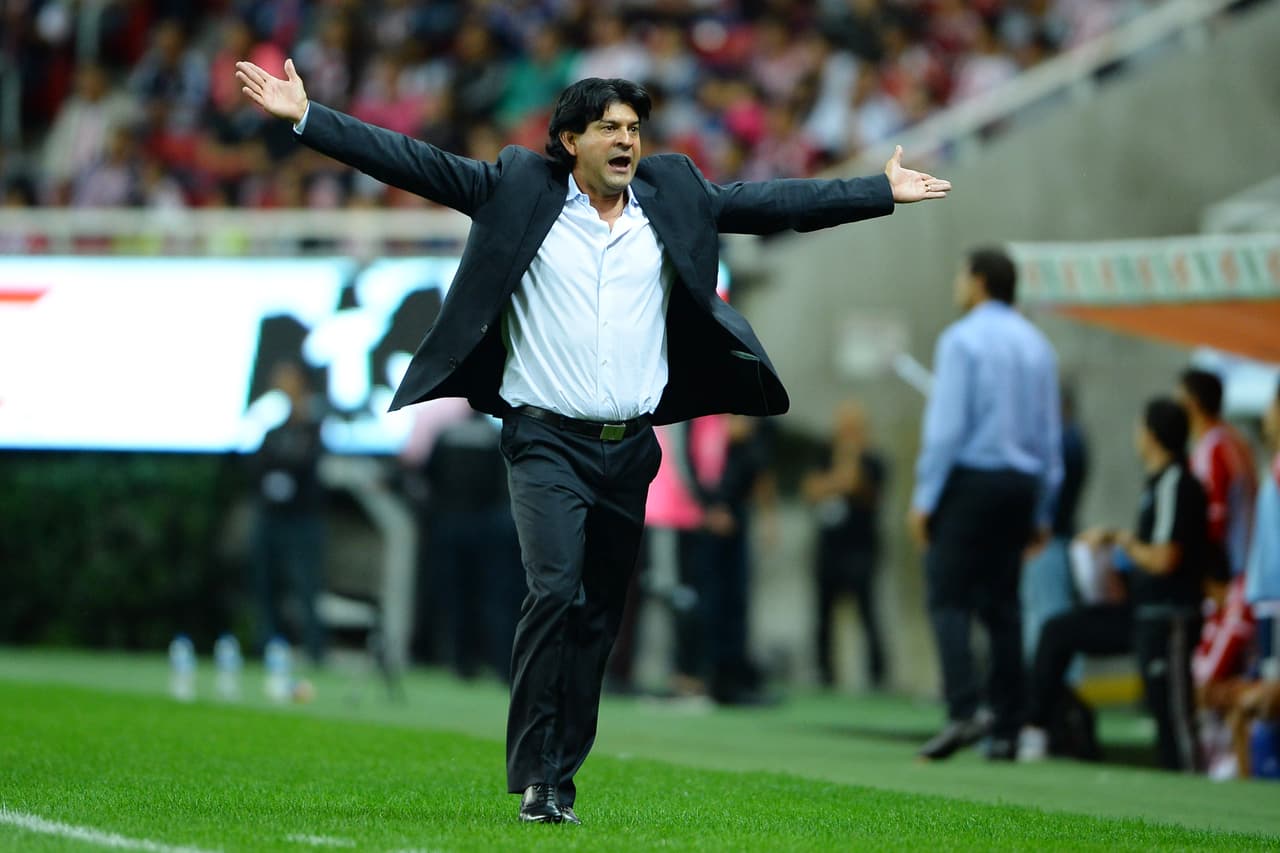 Cardozo 'explota' contra el arbitraje tras derrota de Toluca