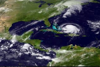 Joaquín se aleja de las Bermudas rumbo hacia el noreste del Atlántico