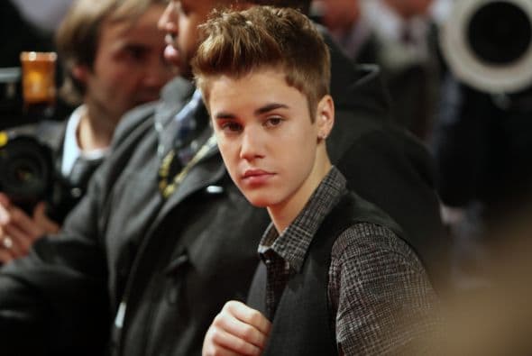 #38 Justin Bieber Feat. Big Sean- “As Long As You Love Me”.