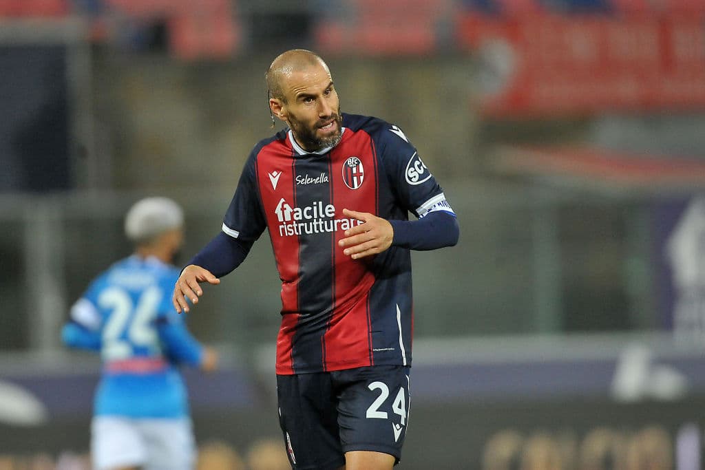 Napoli se lleva el partido ante Bologna por la mínima. Victor Osimhen fue el hombre del partido tras anotar gol al minuto 23 con asistencia del mexicano 'Chucky' Lozano y que termina dándole los tres puntos a la escuadra de Gatusso, durante la séptima jornada de la Serie A.