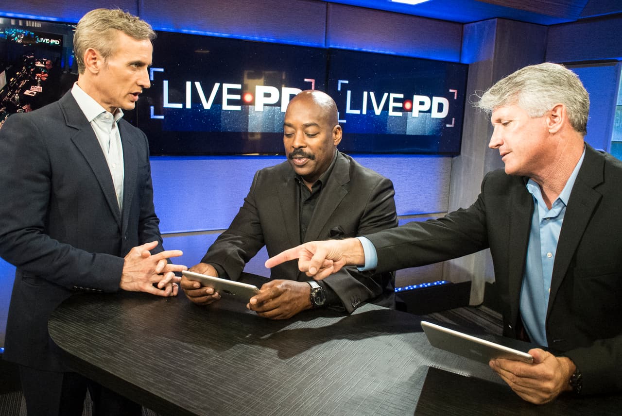 <b>Live PD</b>. Este programa, que también muestra arrestos y procedimientos policiales reales, fue cancelado permanentemente el 10 de junio. Había sido sacado del aire temporalmente a raíz de las protestas en todo el país.
<br>