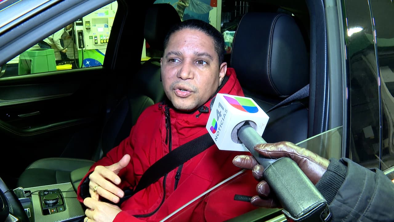 “
<b>No tiene sentido</b>, yo por ejemplo viajo de Nueva Jersey a Nueva york, inmediatamente salgo del túnel y otro peaje tengo que pagar y 
<b>eso en mi caso no elimina nada, porque si yo tengo que bajar para allá, no voy a dejar de ir</b>”, comentó Silvio Basilis.
<br>