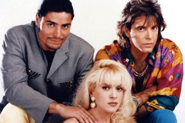 La telenovela 'Volver a empezar' la protagonizó junto a 
<b><a href="http://www.univision.com/temas/yuri">Yuri</a></b>. El cantante siempre ha usado otro nombre.