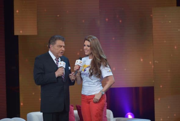 Mira los mejores momentos detrás de cámaras y en el escenario con todas las estrellas que llegaron a Teletón USA para participar en esta importante causa.