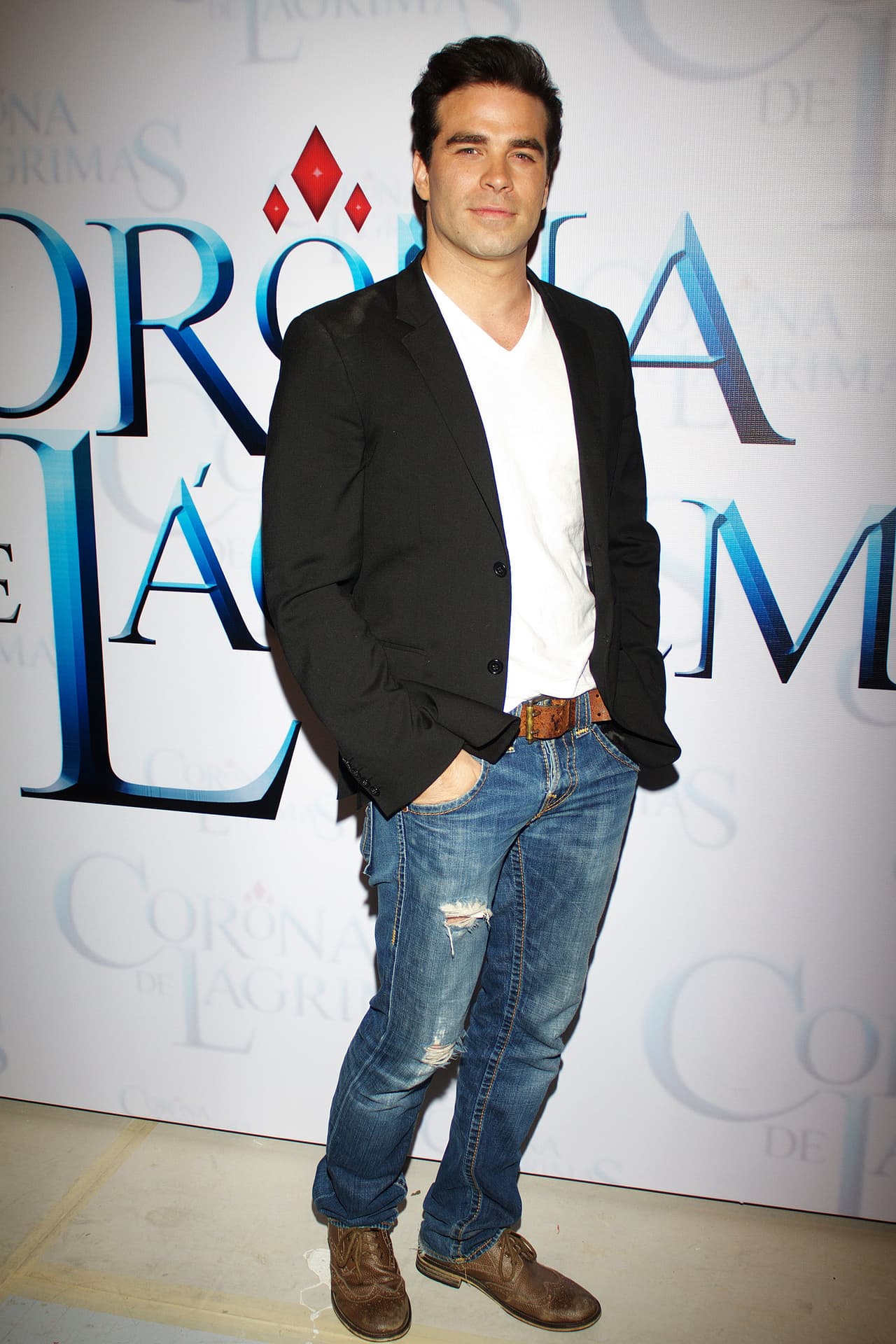 Sin embargo, también lo hemos visto completamente rasurado, como cuando protagonizó la telenovela 'Corona de lágrimas'.