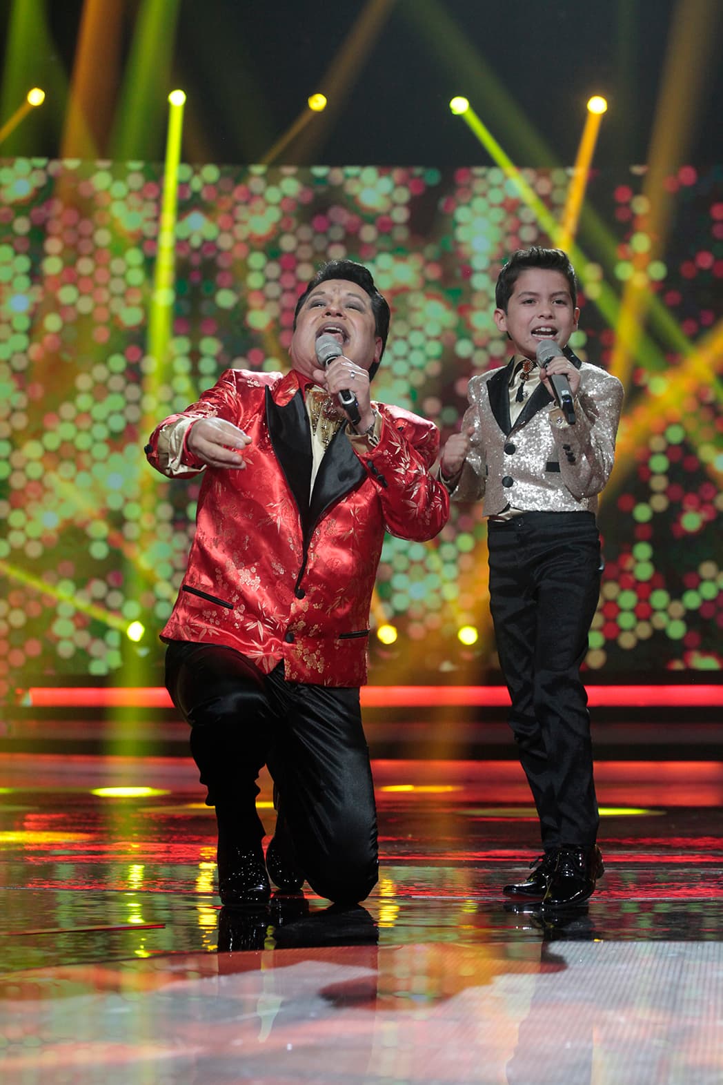 Por tratar de alcanzar el tono, Kevin terminó la canción gritando, por lo que Albertano le pidió respirara y no se dejara llevar por la desesperación.