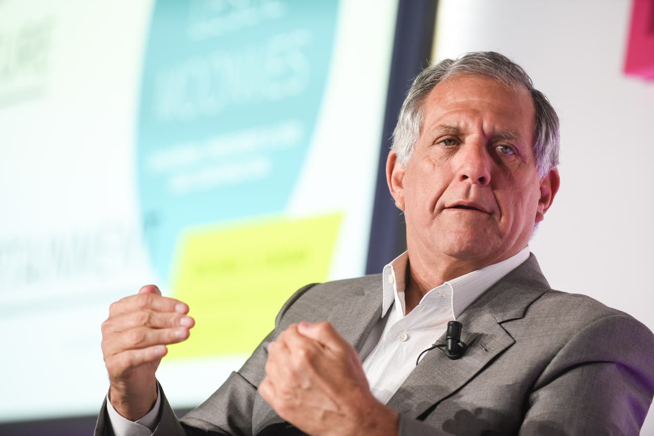 CBS dice que su expresidente Leslie Moonves no recibirá la indemnización de $120 millones tras su salida por denuncias de acoso