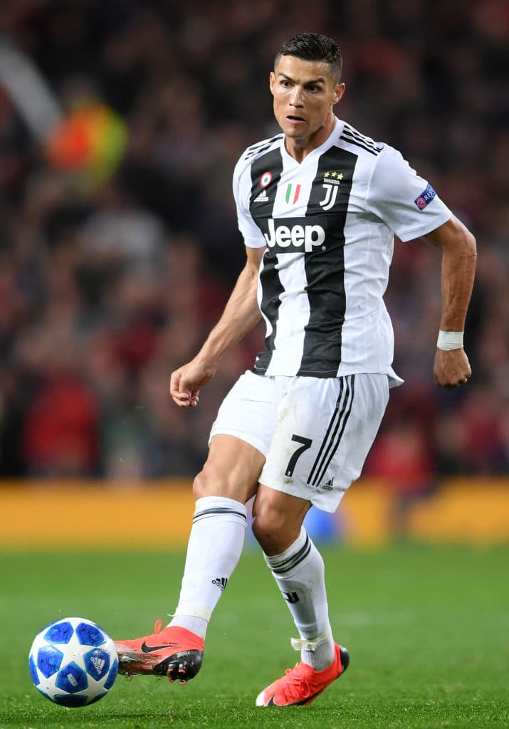 Así mismo, este medio también reveló que el Real Madrid había comprado una póliza de seguro para las piernas de
<b>Cristiano Ronaldo</b> por 120 millones de dólares.