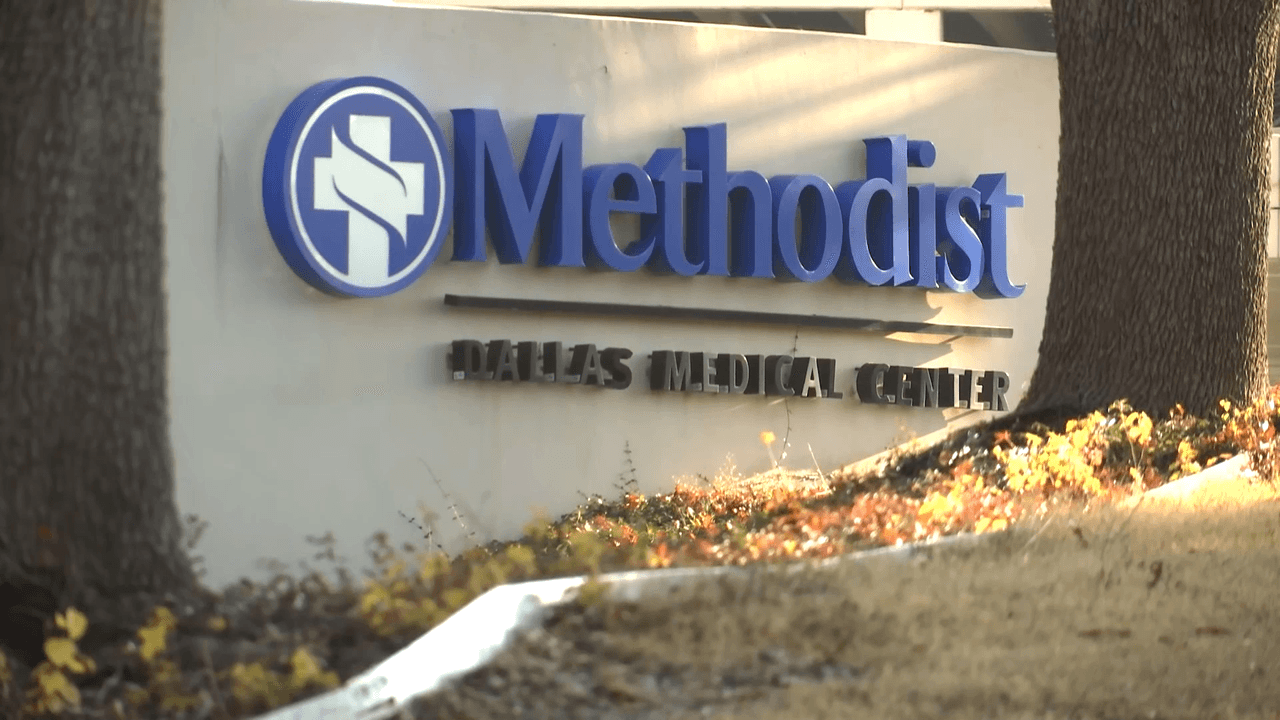 Más de 120 médicos, enfermeras y personal del hospital reciban la vacuna hoy pero no será obligatoria.