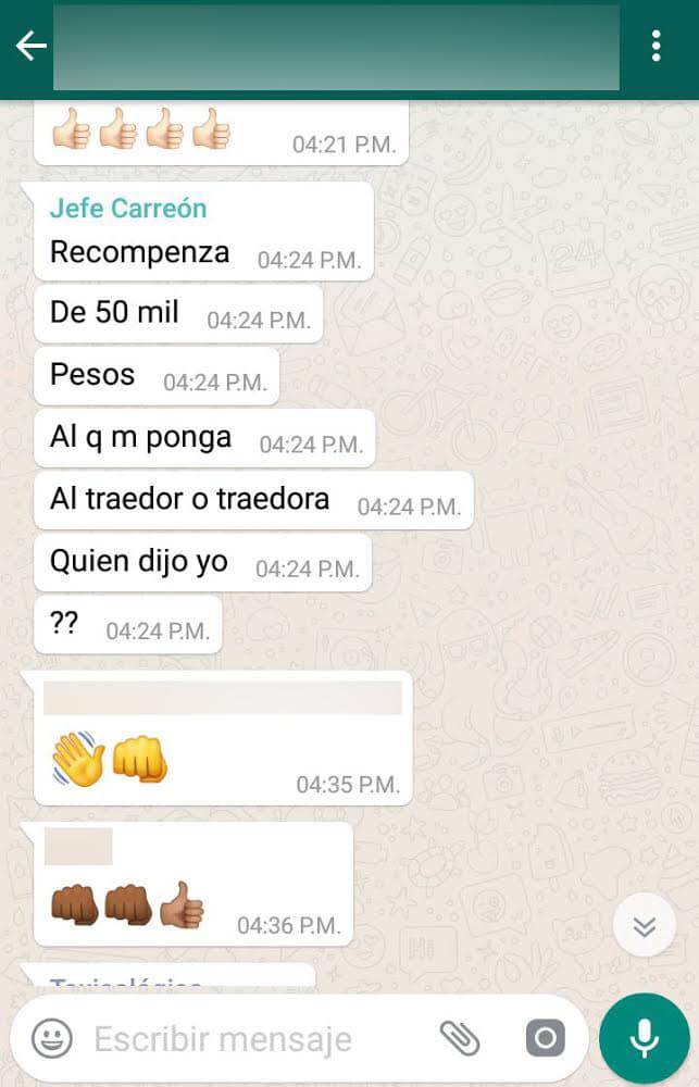 La persona identificada en el chat como "jefe Carreón" escribió que pagaría unos 2,700 dólares a quien le informase quién habló con la prensa.