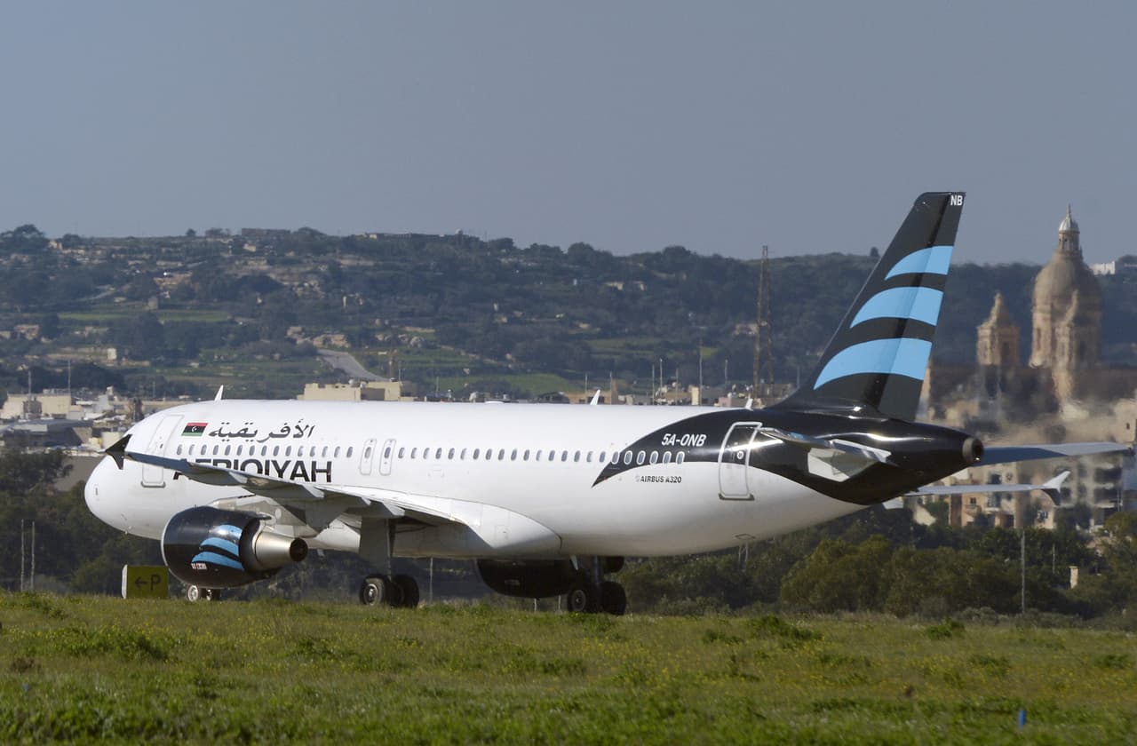 El Airbus A320 realizaba un vuelo nacional a cargo de la aerolínea estatal Afriqiyah Airways con 118 personas a bordo.