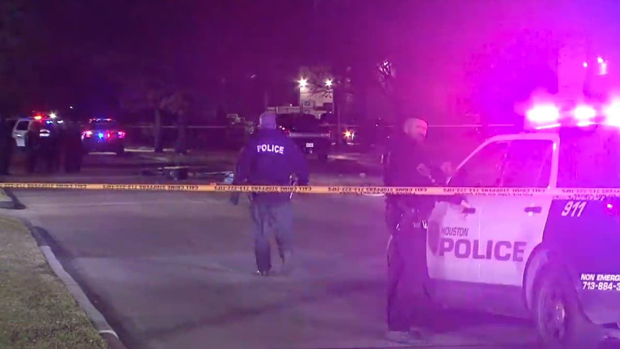 Estuvieron presentes activistas que piden un alto a la violencia, ya que son muchos los niños que están siendo víctimas de tiroteos