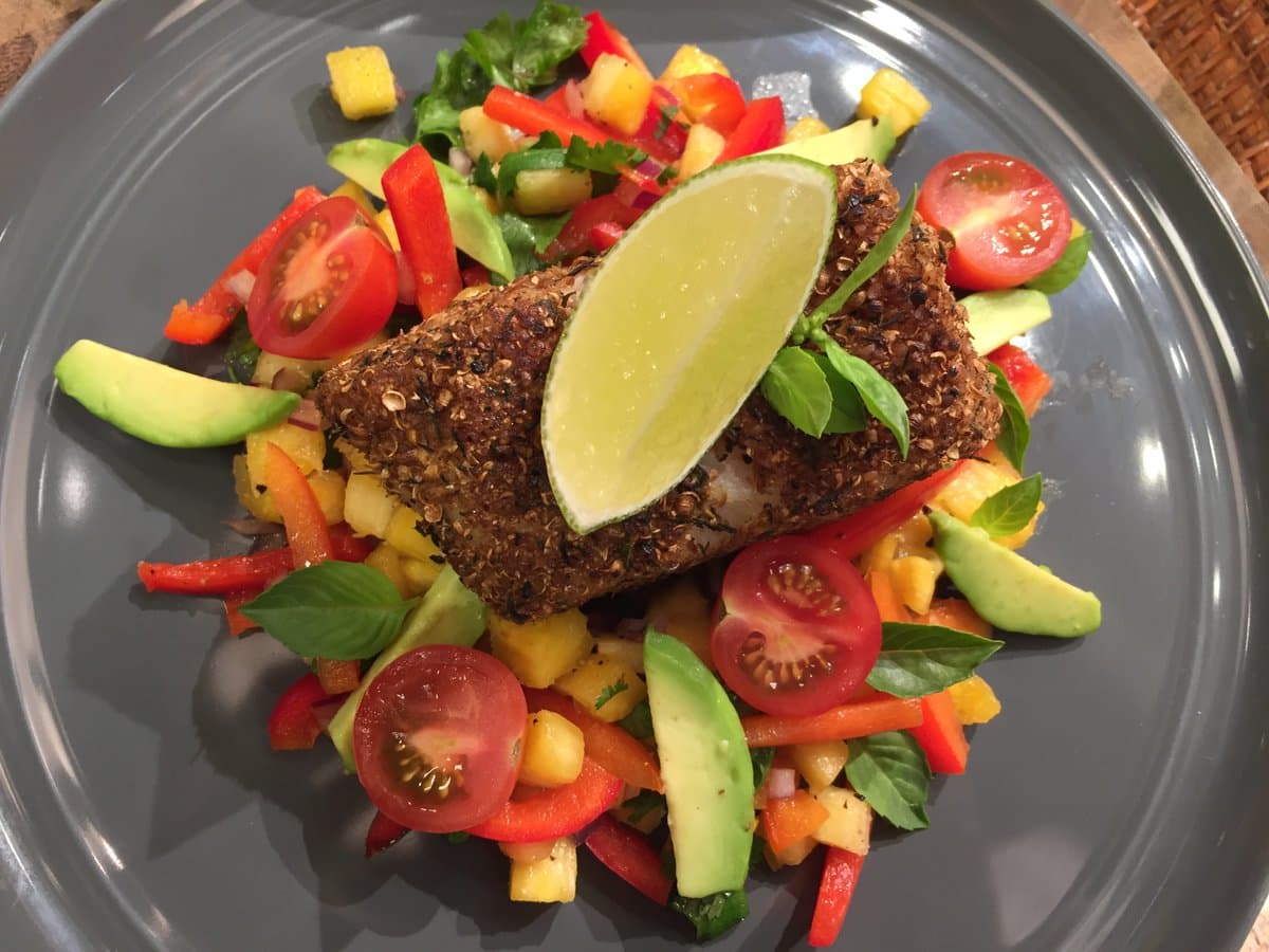 ¡Yummy! El chef Oropeza nos consintió con unos lomitos de pescado con salsa de aguacate que estaban para chuparse los dedos.