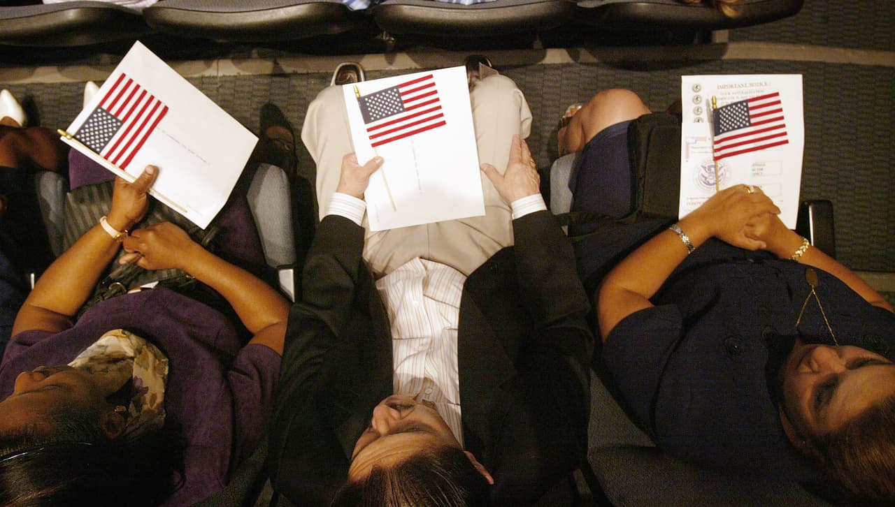 Ana María López, miembro del colegio comunitario, explica que las clases son
<b>gratuitas</b> y abiertas a los miembros de la comunidad.