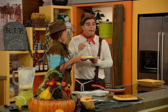 Para que disfrutes de un dulce Halloween, en la cocina la Chef Doreen Colondres nos enseñó a preparar un delicioso flan de dos calabazas.