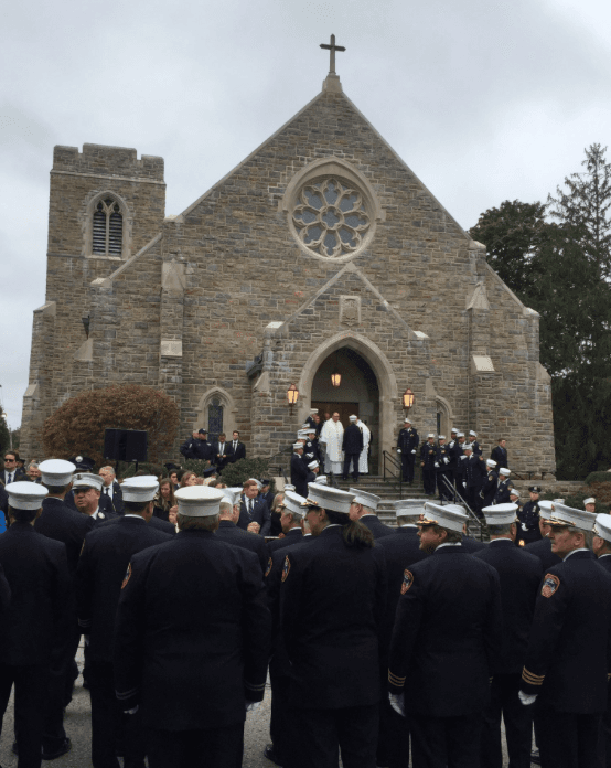 El cardenal de Nueva York, Timothy Dolan, oficiaría la misa en la iglesia de la Asunción de Yonkers.