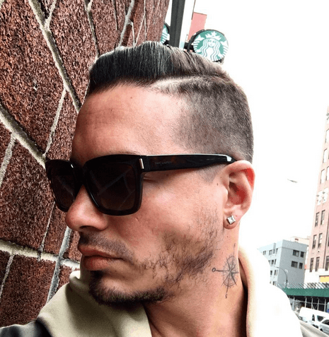 Sus tatuajes y la gran atención que le brinda a su pelo lo demuestran.