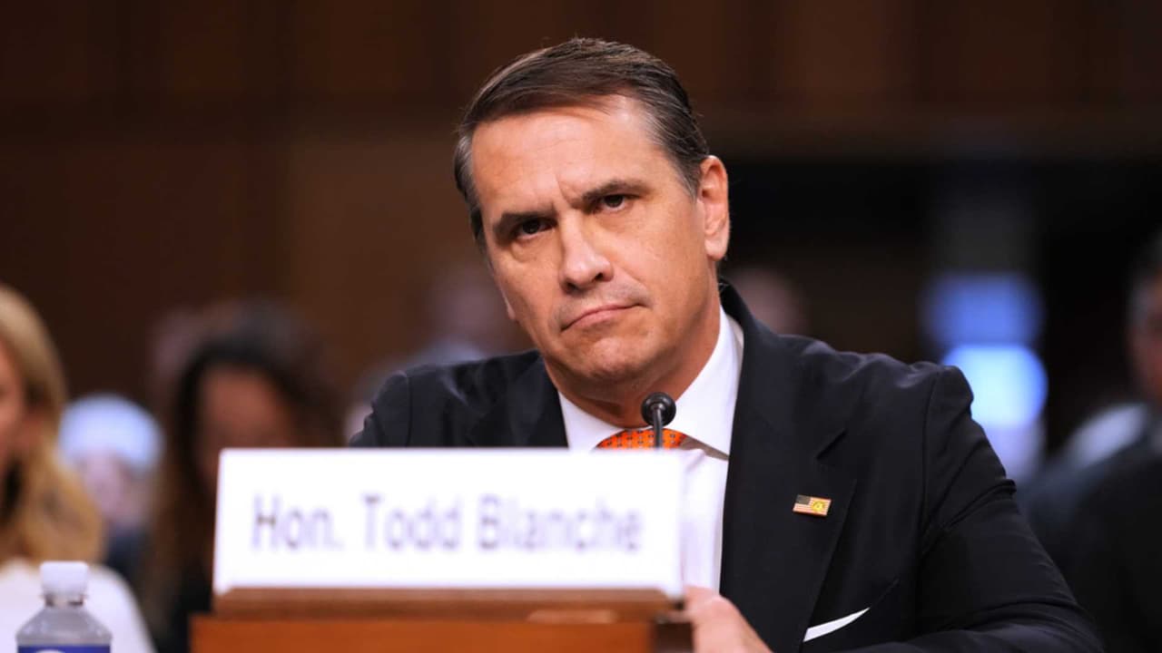 Todd Blanche se enfrenta al Senado para examinar su nominación como Fiscal General