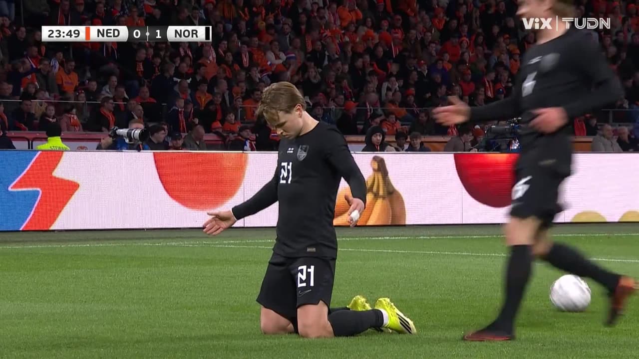 ¡Obra maestra Noruega! Andreas Schjelderup mete un zapatazo para abrir el marcador antes Países Bajos