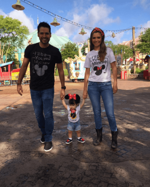 Ana Patricia, Luis Carlos Martínez y la pequeña Giulietta son una familia que derrocha amor.