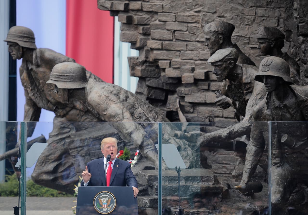 Donald Trump en su discurso en la plaza Krasinski de Varsovia, Polonia. Habló en defensa del nacionalismo y los valores cristianos como una cuestión de "supervivencia" para occidente.