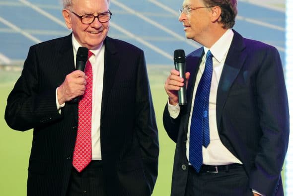 Buffett ha sido el único gran empresario en Estados Unidos que se ha manifestado a favor de que les incrementen los impuestos y así ayudar a la debilitada economía.