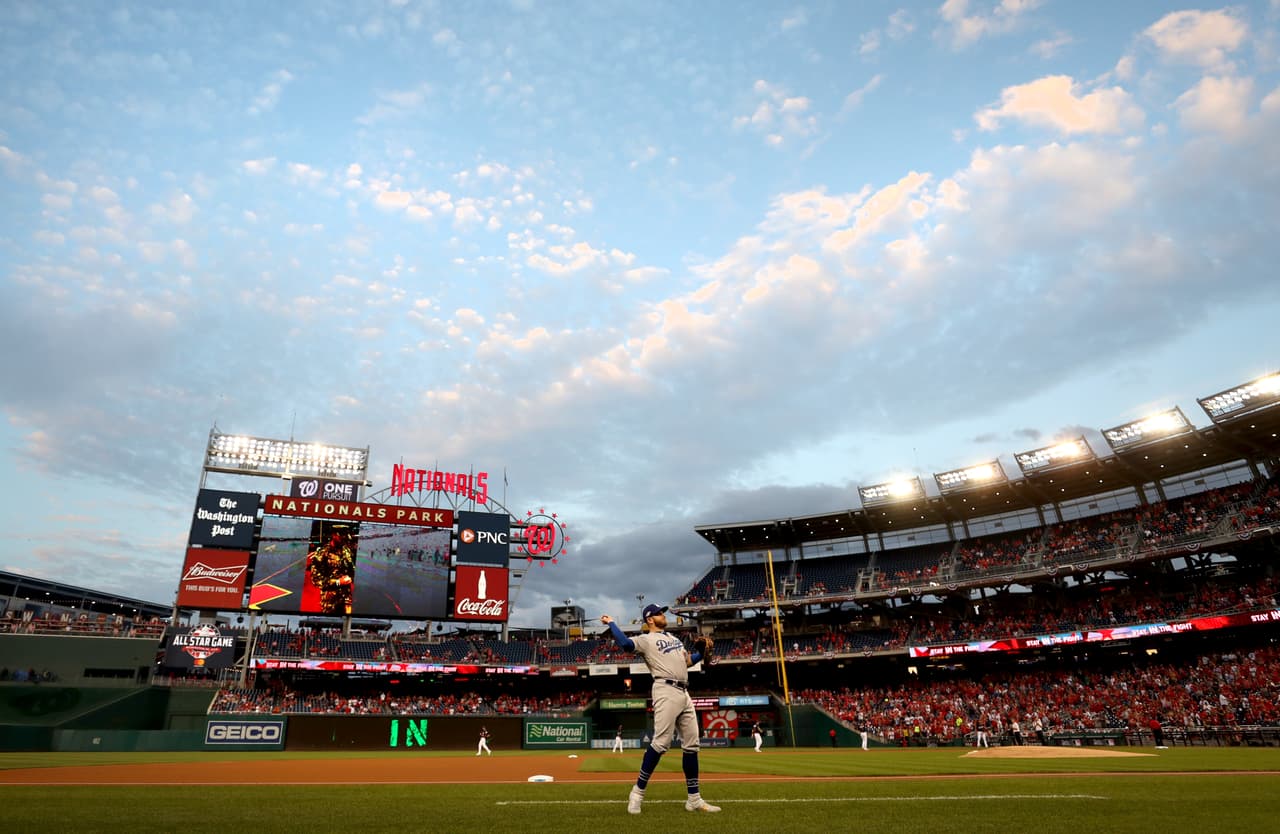 En el cuarto juego Los Angeles Dodgers fueron superados 6-1 por los Washington Nationals.