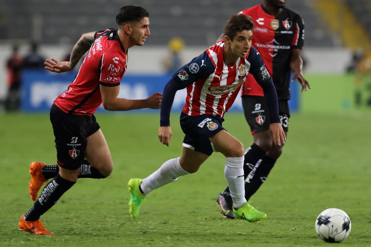 Con gol de último minuto el Atlas rescató un empate ante Chivas en el Clásico Tapatío.
