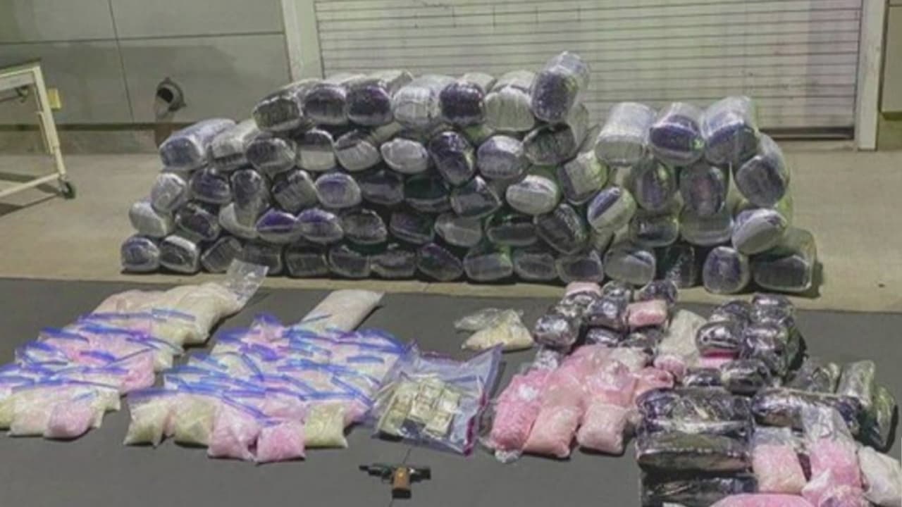 Agentes del FBI y la policía de Los Ángeles incautan 112 millones de dólares en metanfetaminas en Paramount
