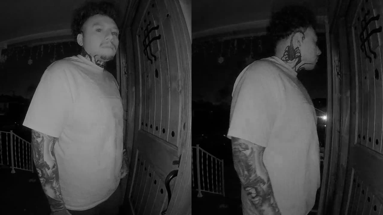 Tras revisar los videos de las cámaras de seguridad de su casa, Ali Porath descubrió que un hombre, que previamente había pasado en un auto, intentó abrir la puerta de su hogar mientras ella estaba sola con sus hijas. De inmediato llamó a su esposo, quien alertó a las autoridades.