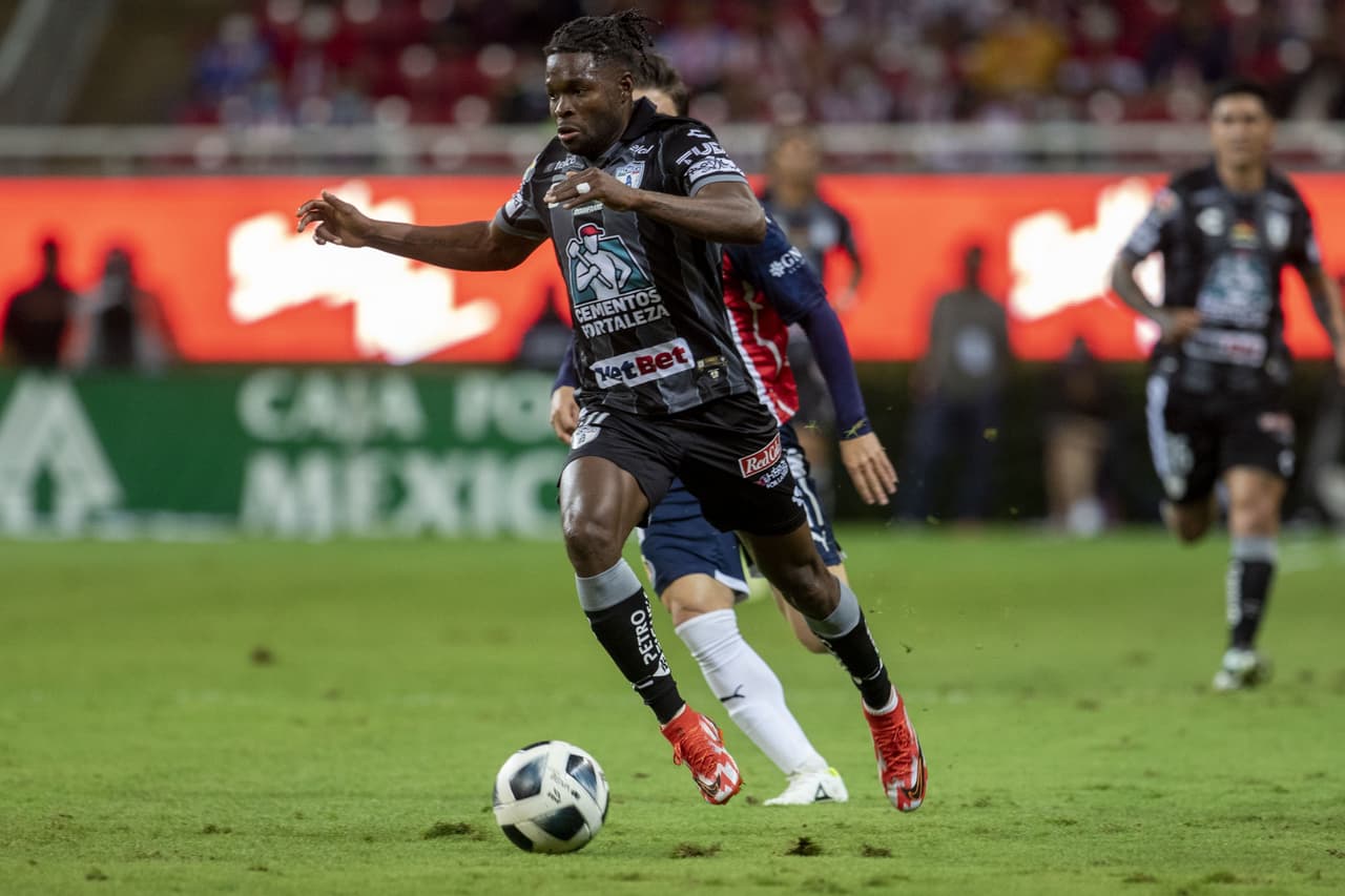 Pachuca arrancó el partido con más ímpetu y ganas de abrir el marcador antes del primer cuarto de hora.