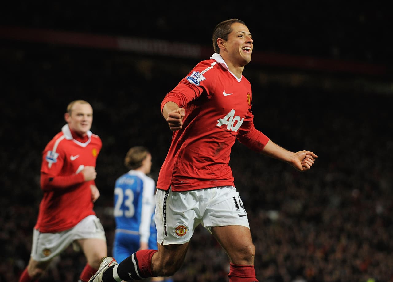 4.- El Manchester United firmó a Javier Hernández un 9 de abril de 2010, siendo probablemente el fichaje que más sorprendió al futbol mexicano.