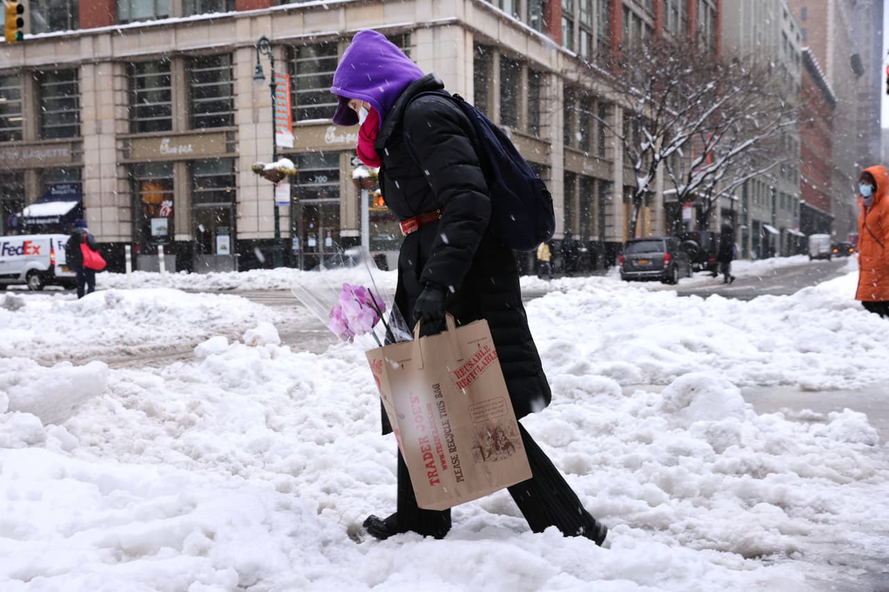 <b>Queens:</b>
<br>
<br>Aeropuerto Kennedy: 12,6 pulgadas
<br>Aeropuerto LaGuardia: 13.3 pulgadas