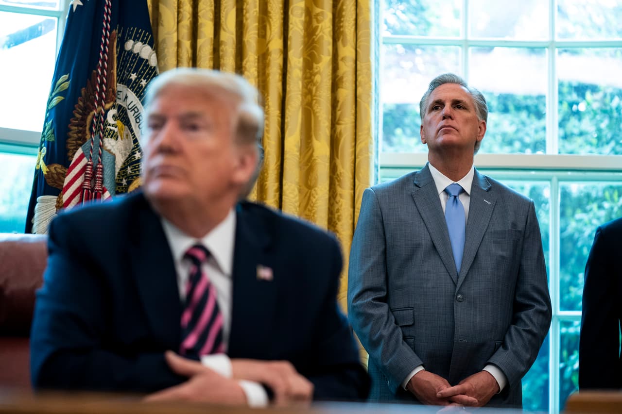 McCarthy advierte a Trump que los ataques al voto por correo pueden afectar a los republicanos