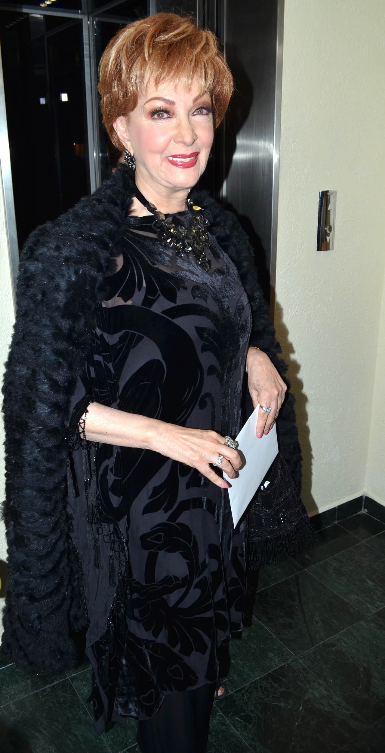 "Me gustó mucho la manera en cómo (el médium) llevó la entrevista", señaló.