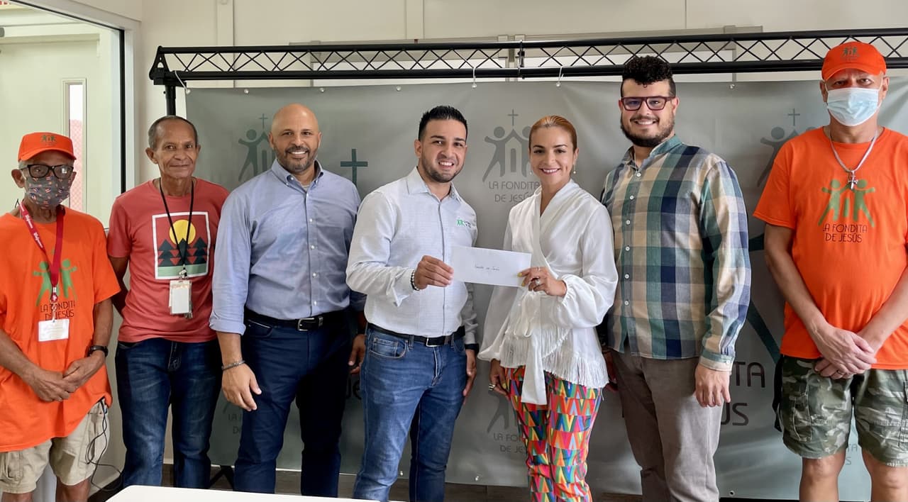 Oscar Mayer entrega donativo de $5,000 a La Fondita de Jesús