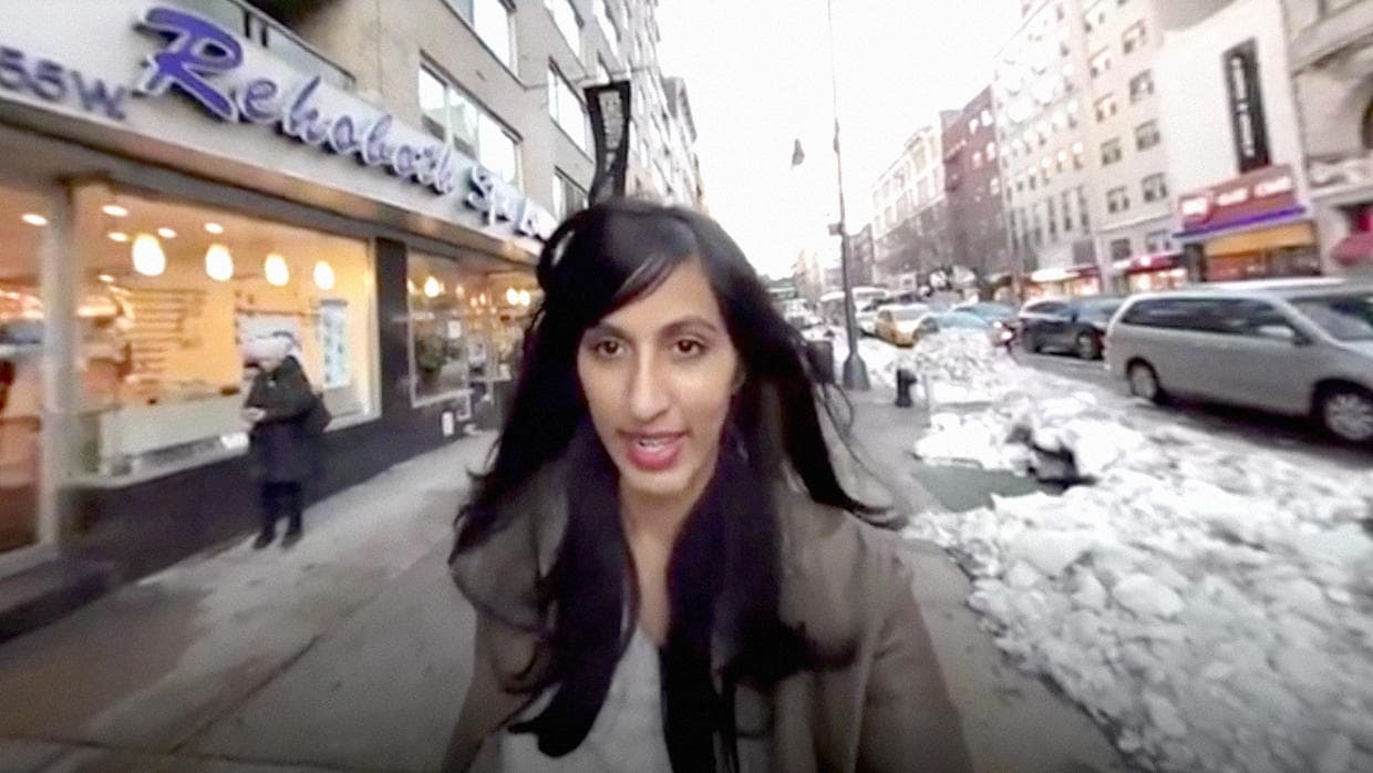 Rajpreet Heir estaba en la línea L del metro de New York con el propósito de ir a la fiesta de cumpleaños de un amigo en Manhattan, cuando de repente un hombre blanco comenzó a gritarle. "Ojalá fuera enviada "de regreso al Líbano" y dijo: 
<b>"Usted no pertenece a este país"</b>.